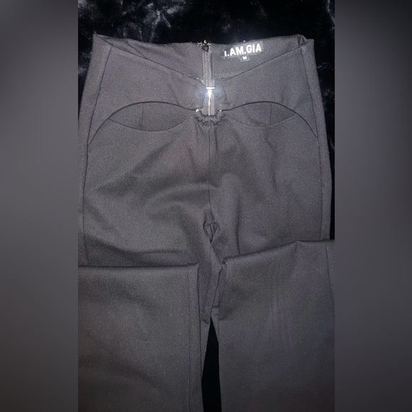 I.AM.GIA - Picture 4 of 4